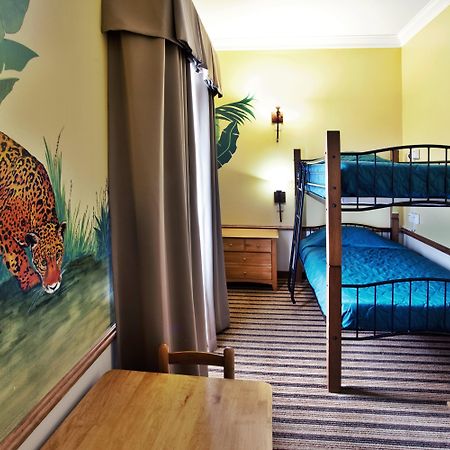Holiday Inn Express Hotel & Suites Byron By Ihg Bagian luar foto