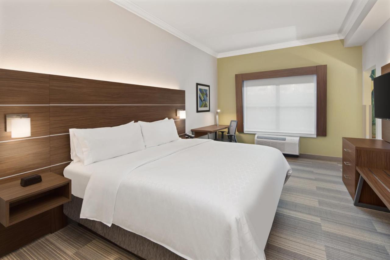 Holiday Inn Express Hotel & Suites Byron By Ihg Bagian luar foto