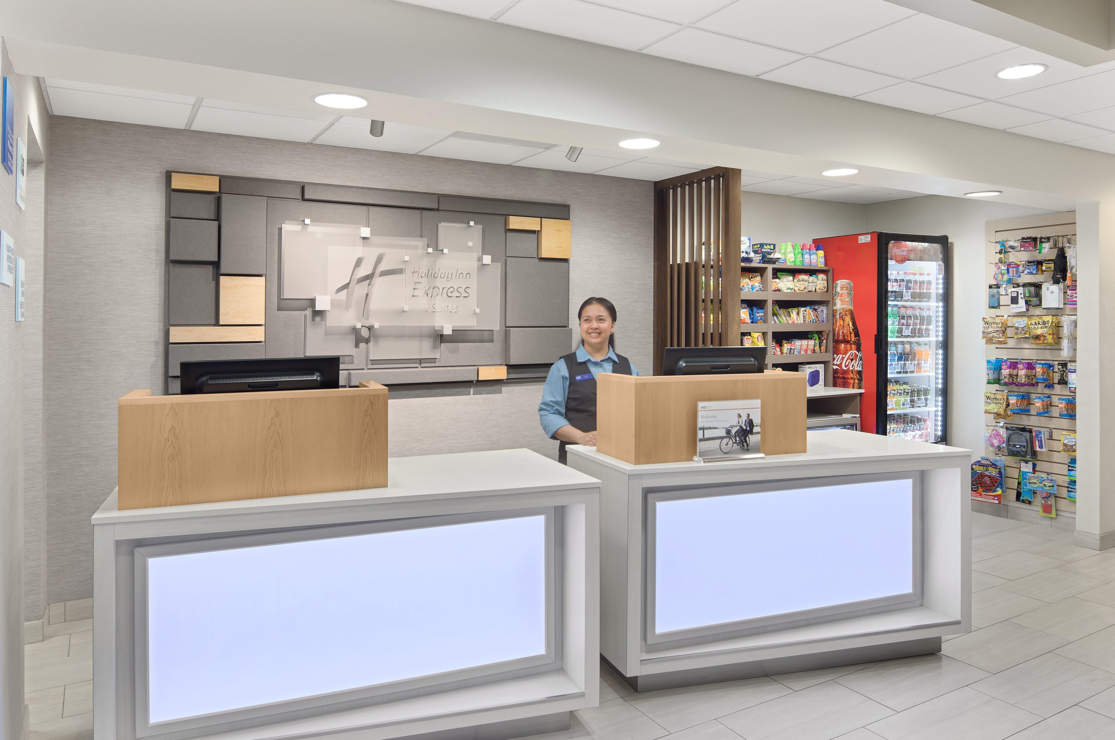 Holiday Inn Express Hotel & Suites Byron By Ihg Bagian luar foto