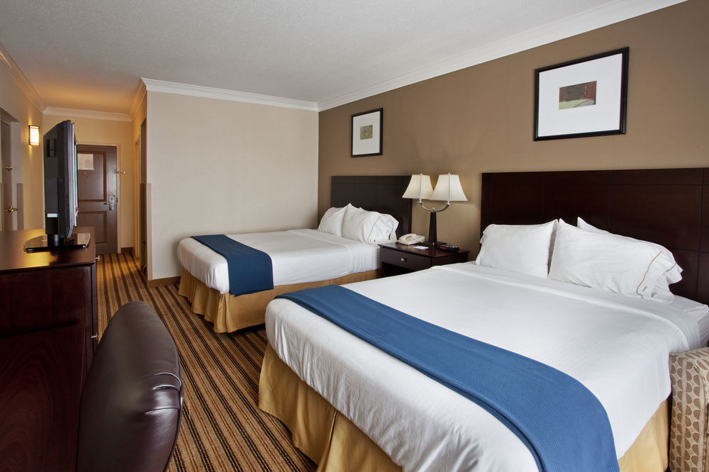 Holiday Inn Express Hotel & Suites Byron By Ihg Bagian luar foto